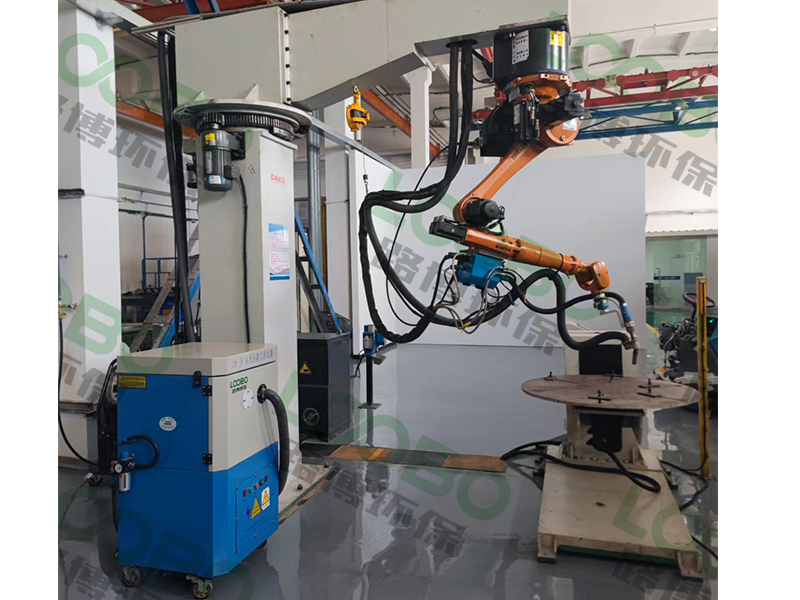 機(jī)器人焊接除塵的必要性性,構(gòu)建智能制造的重要環(huán)節(jié).jpg